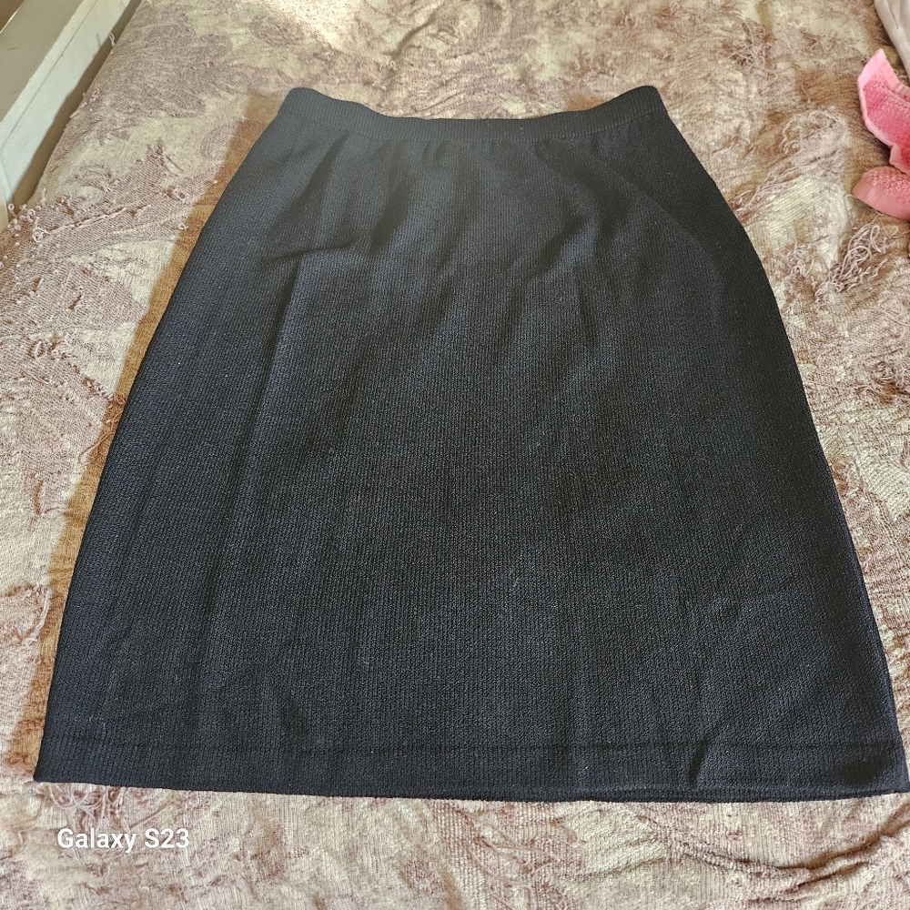 St John Basics Skirt Knit Elastic Waist Black Sz 12 modest